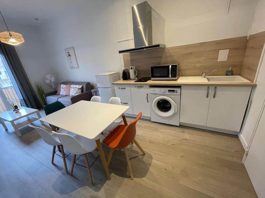Apartamento Cosy T3 Proche Gare Et Polygone Béziers Exterior foto